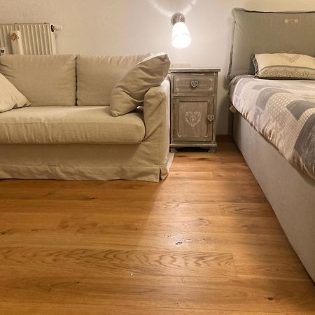 Adele Apartment フィラハ エクステリア 写真